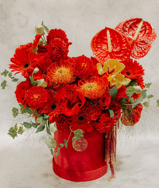 Diana's Dream - Seasonal Mix Arrangement (Red)