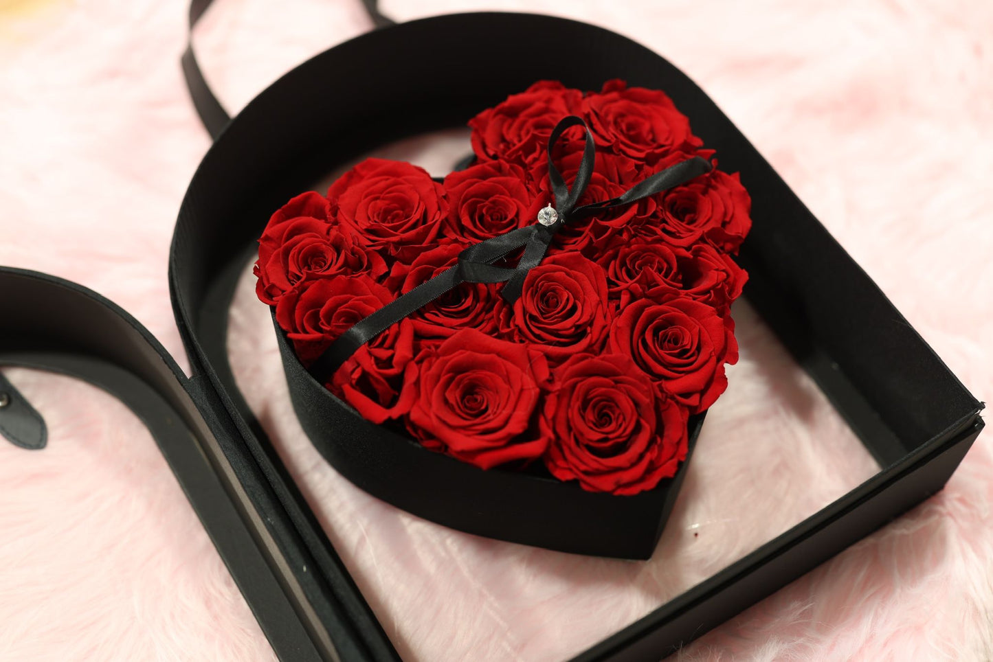 Timeless Love - 16 Roses in a Box